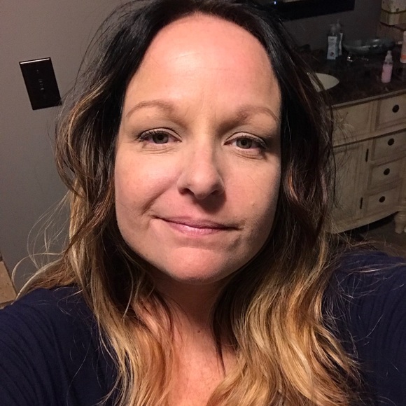 Meet your Posher, Renea - Picture 1 of 1